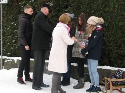 Kwestowanie rozpoczęło sie z samego rana. 